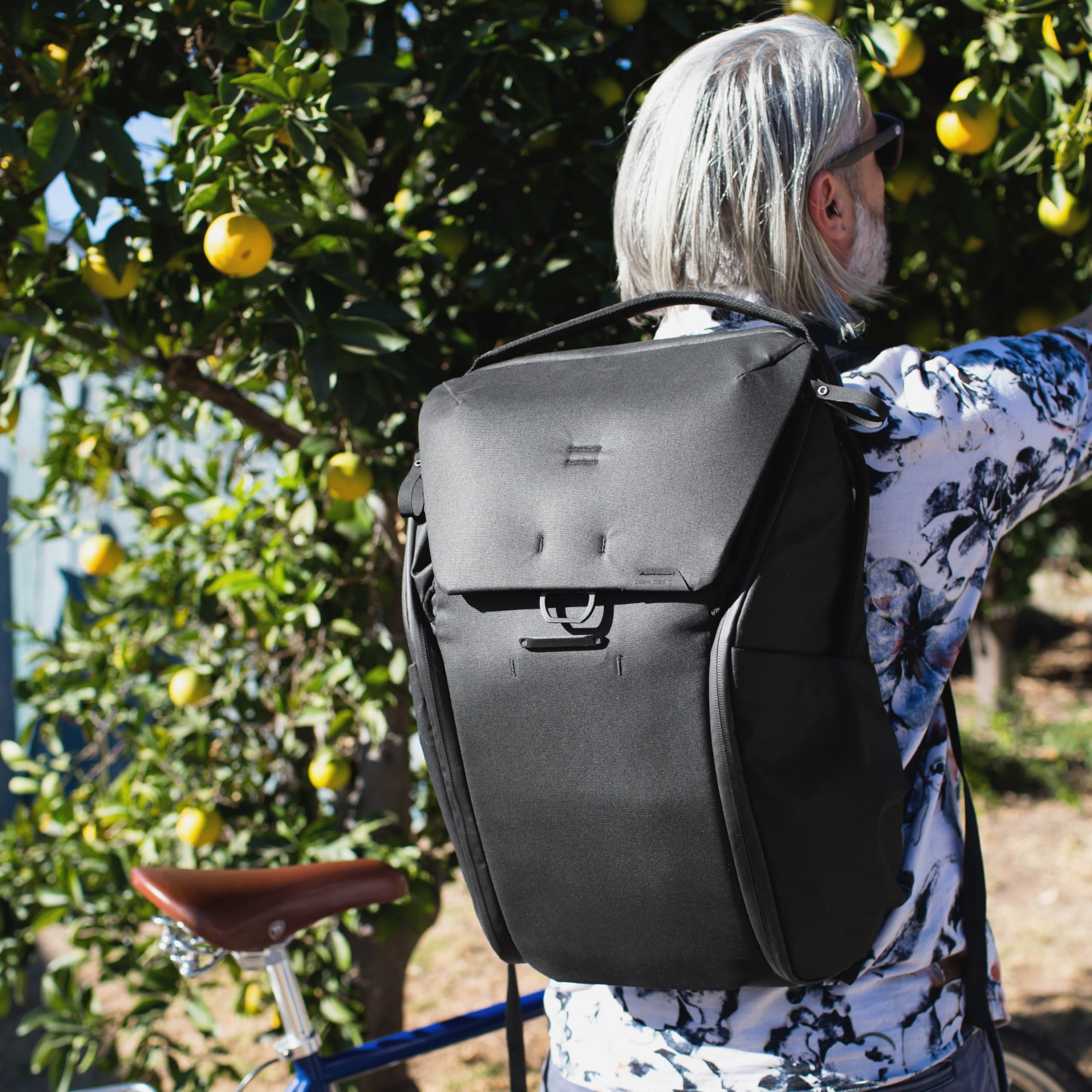 Peak Design Everyday Backpack 30L, Black, MagLatch Top, Dual Side Access, FlexFold Dividers, Fits 15" or 16" Laptop, For Camera Carry, Daily Commutes or Travel, Versatile Backpack for Men and Women - Image 6