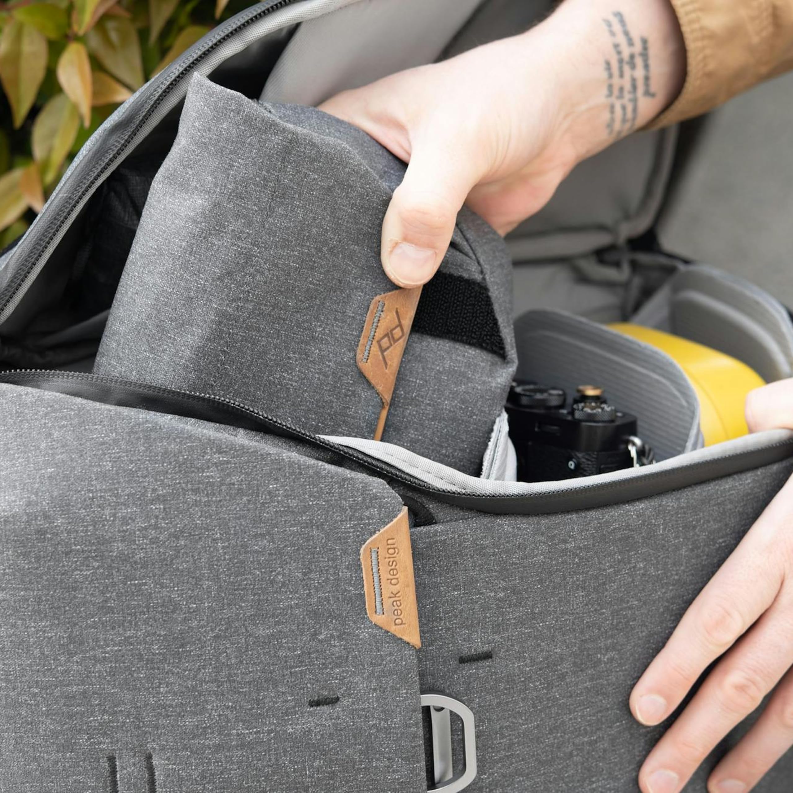 Peak Design Field Pouch V2, Charcoal, 2-in-1 Organizer and Sling Bag, Adjustable Shoulder Strap and Integrated Belt Loops, Weatherproof Nylon Canvas, Organizer Pouch or Carry Bag for Men and Women - Image 7